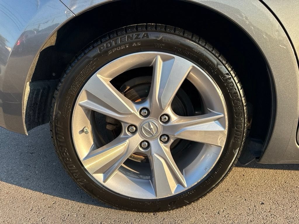 2013 Acura ILX Tech Pkg