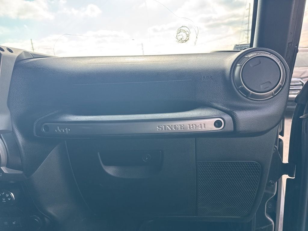 2018 Jeep Wrangler JK Unlimited Altitude