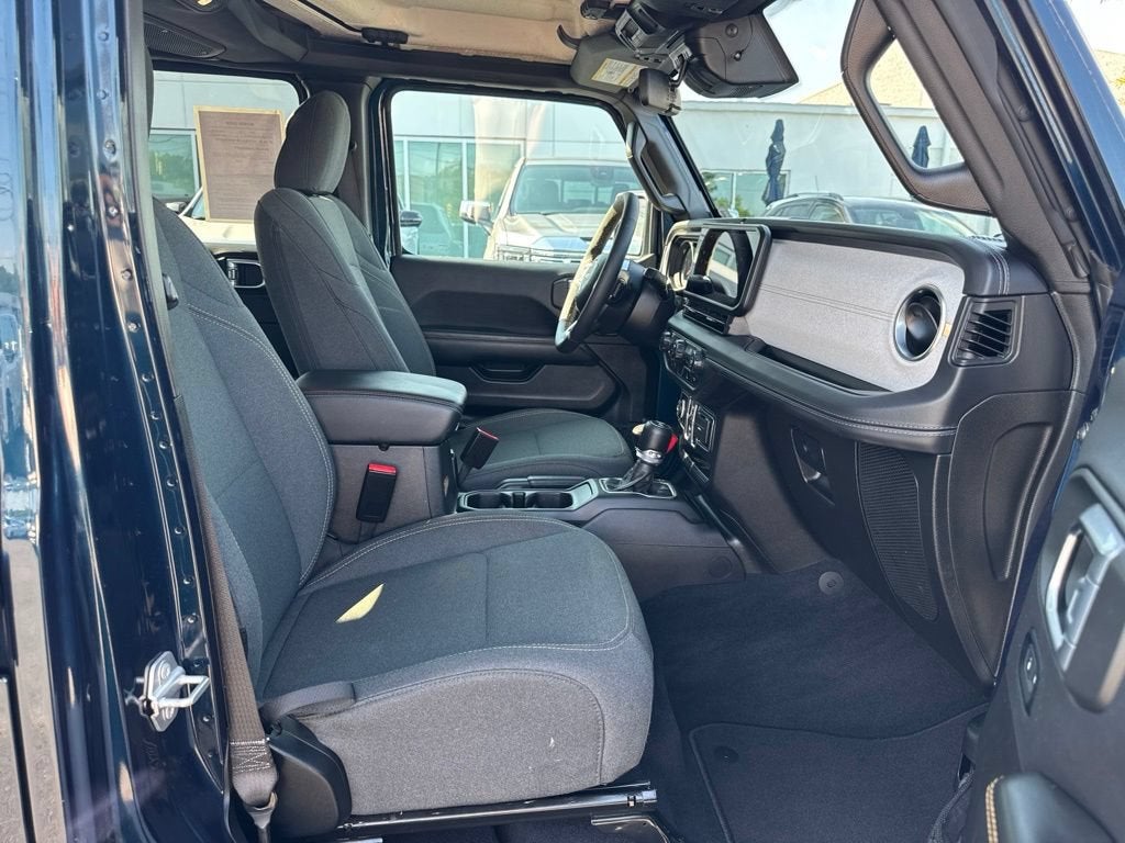 2025 Jeep Wrangler Sahara