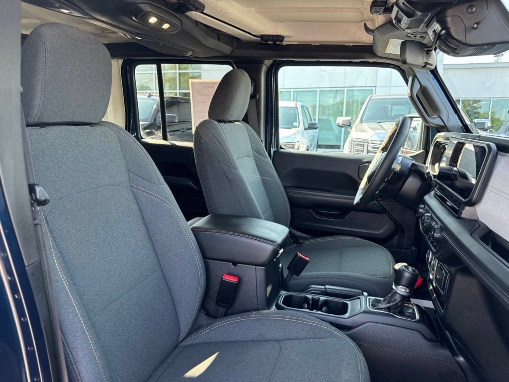 2025 Jeep Wrangler Sahara