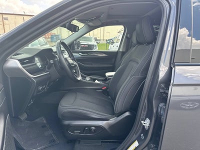2022 Jeep Grand Cherokee L Laredo