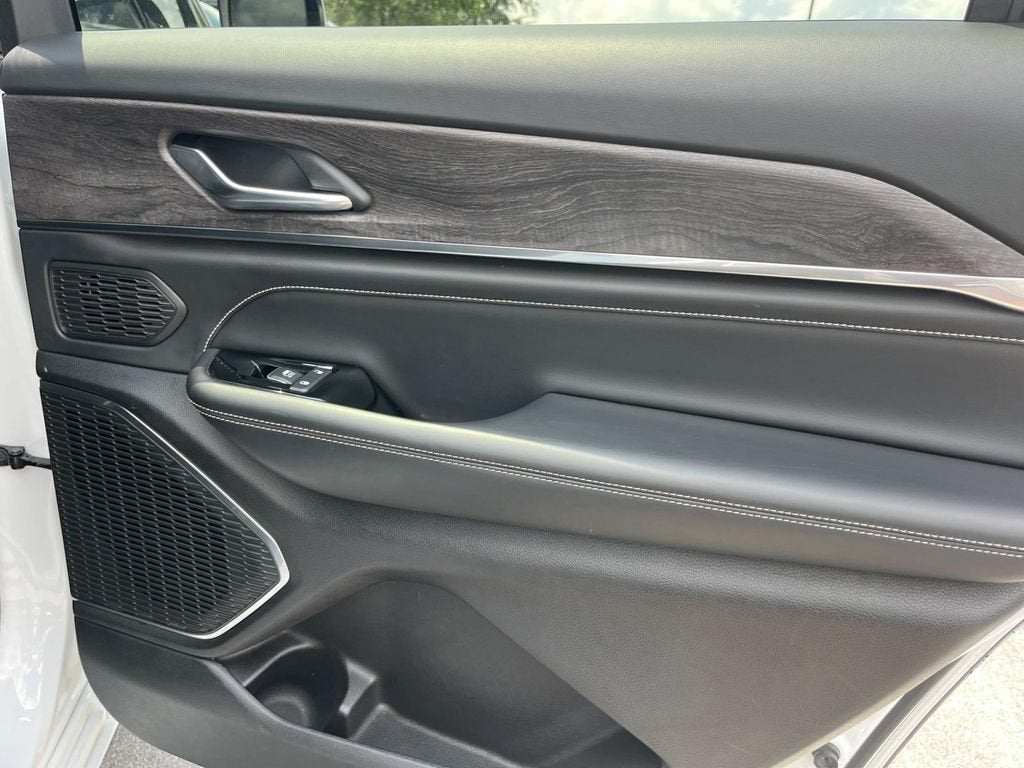 2023 Jeep Grand Cherokee L Overland