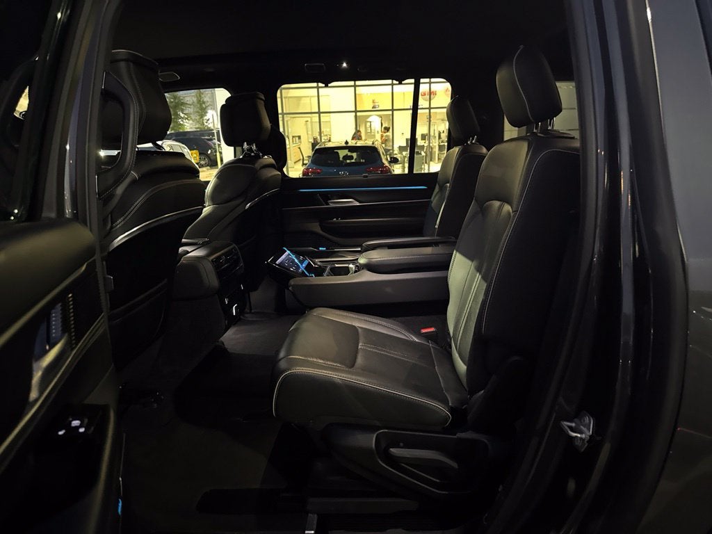 2024 Jeep Grand Wagoneer L Series II