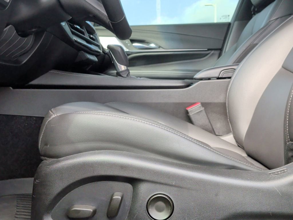 2022 Cadillac CT4 Luxury