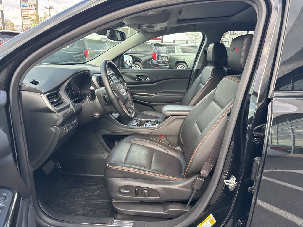 2023 GMC Acadia AT4