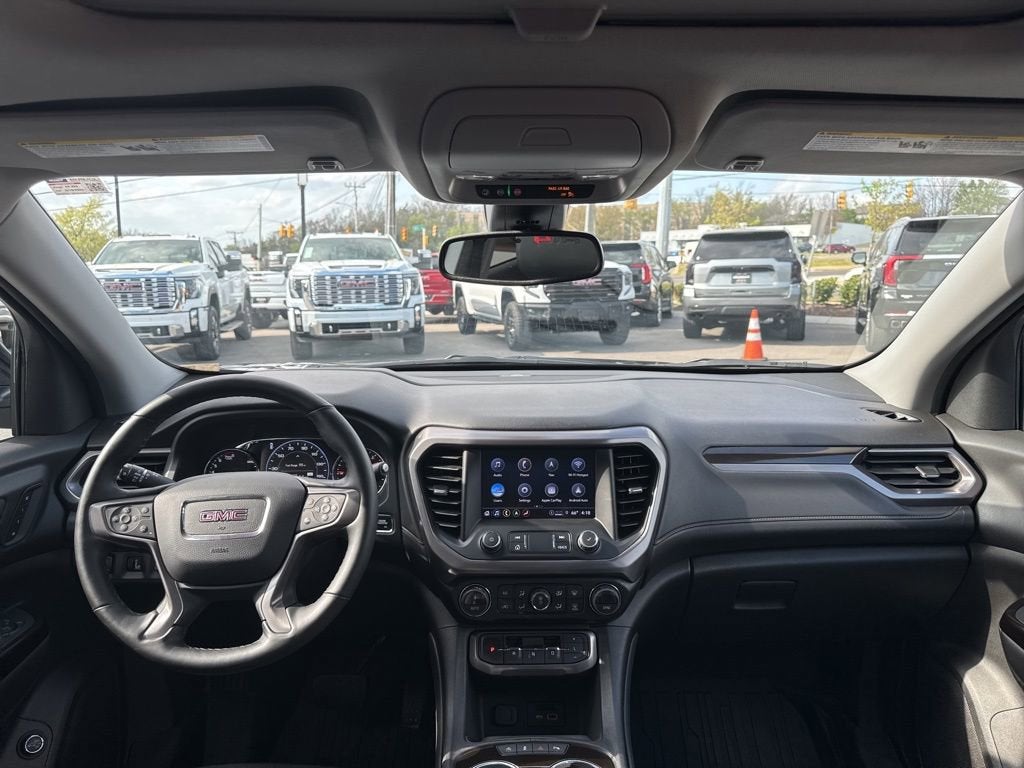 2023 GMC Acadia AT4