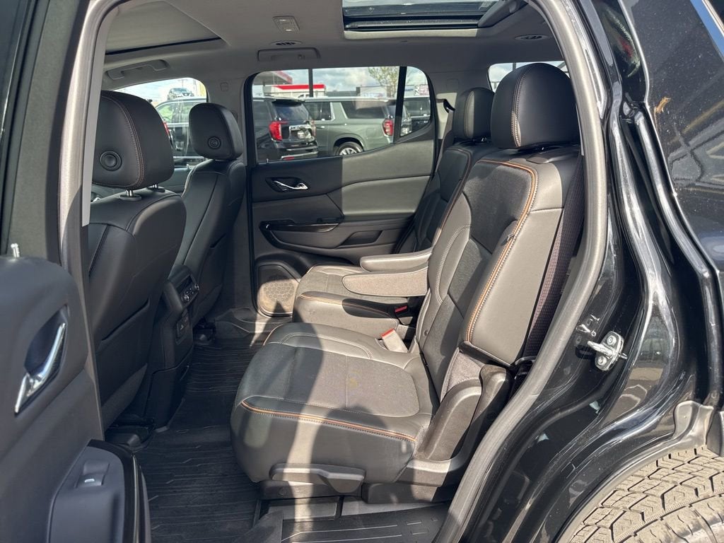 2023 GMC Acadia AT4