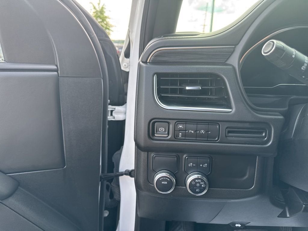 2024 GMC Yukon XL SLT
