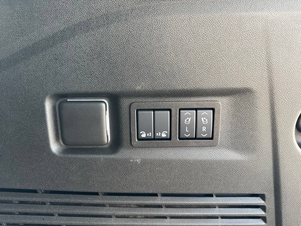 2025 GMC Yukon XL Elevation