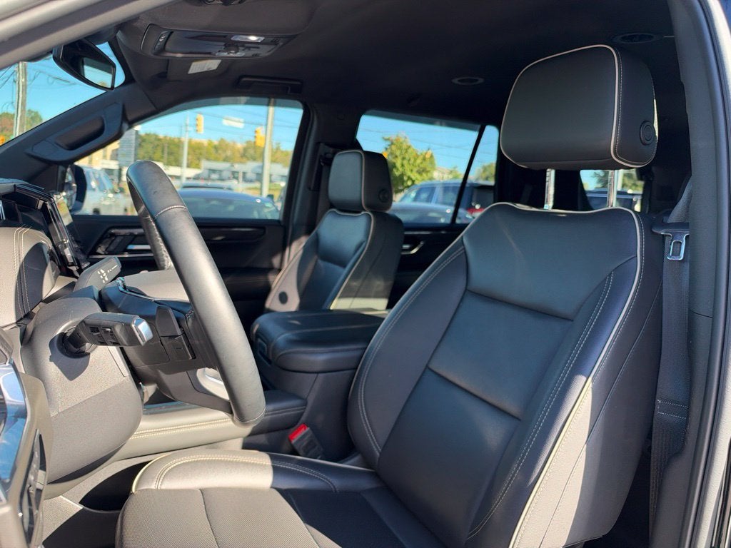 2025 GMC Yukon Elevation