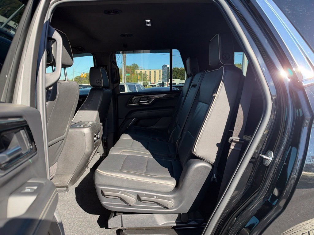 2025 GMC Yukon Elevation
