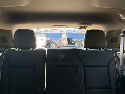 2025 GMC Yukon Elevation