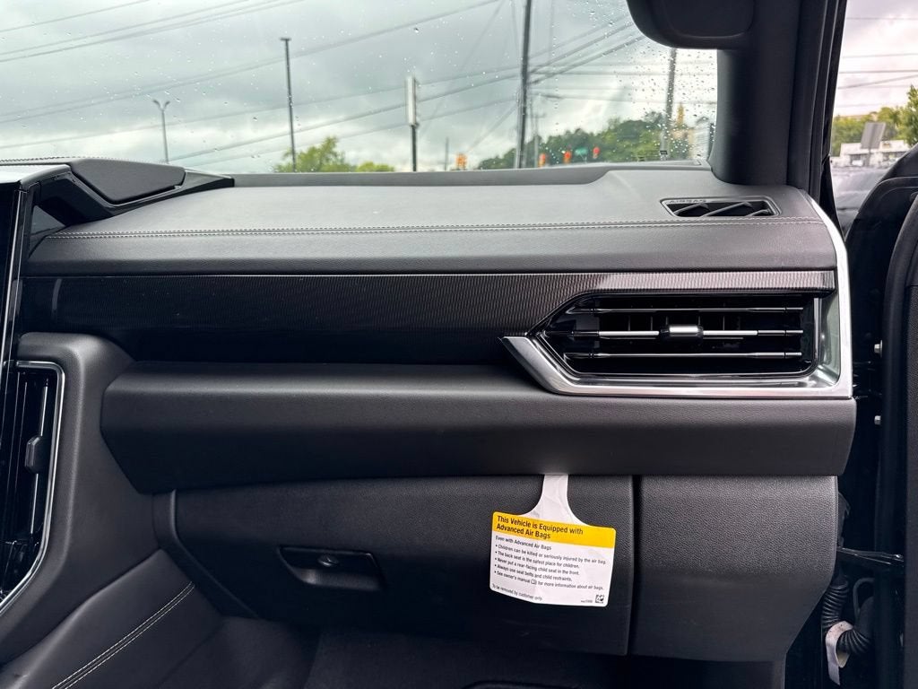 2025 GMC Yukon Elevation