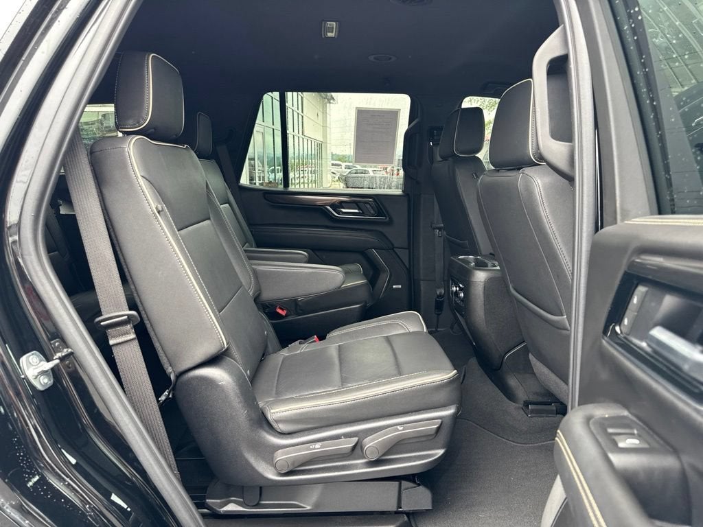 2025 GMC Yukon Elevation