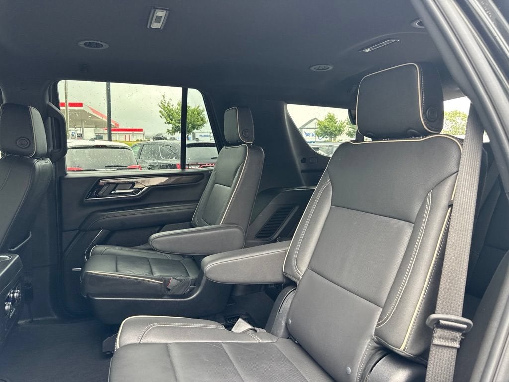 2025 GMC Yukon Elevation