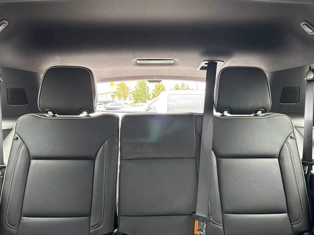 2025 GMC Yukon Elevation