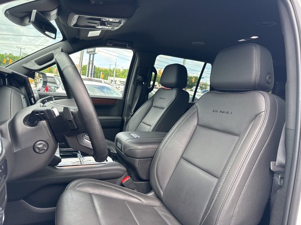 2025 GMC Yukon Denali