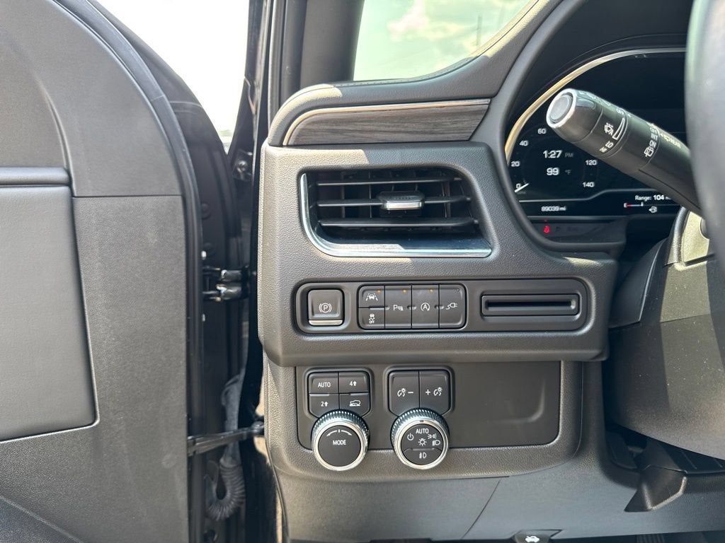 2022 GMC Yukon XL SLT