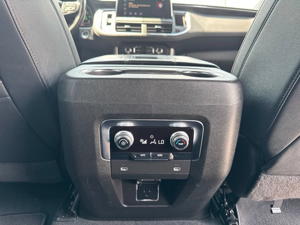 2022 GMC Yukon XL SLT