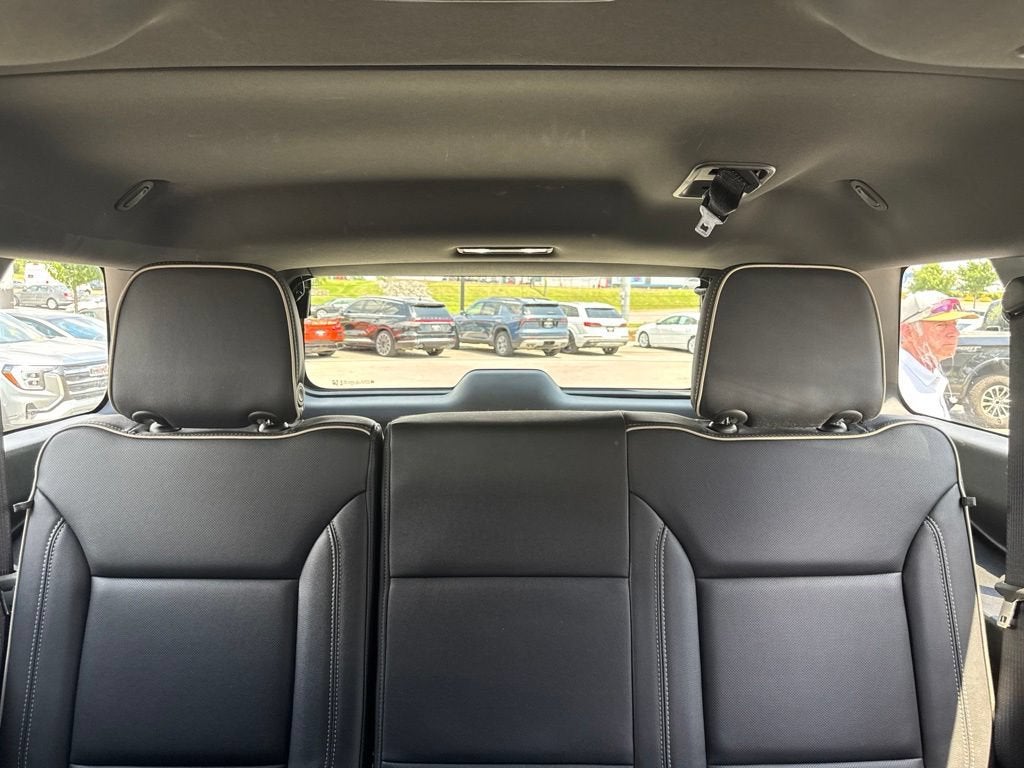 2022 GMC Yukon XL SLT