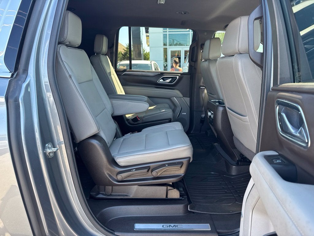 2022 GMC Yukon XL SLT