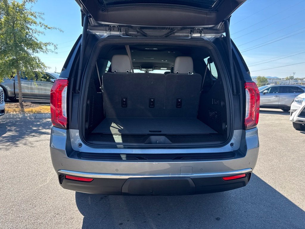 2022 GMC Yukon XL SLT