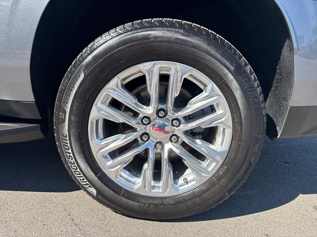 2022 GMC Yukon XL SLT