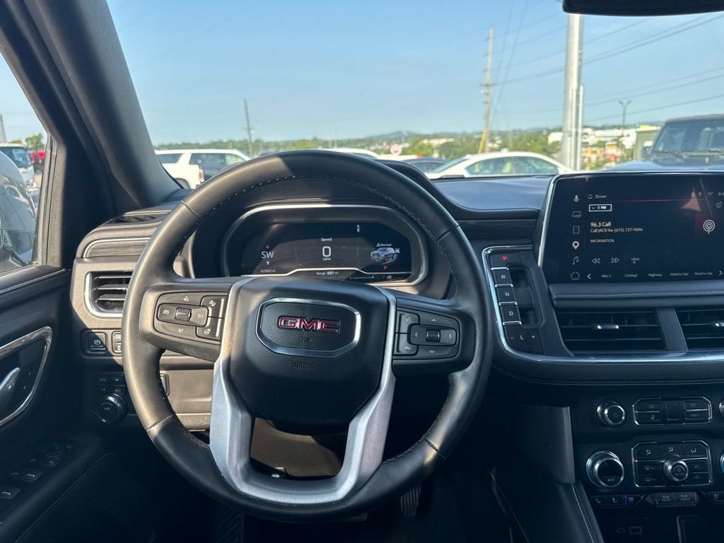 2023 GMC Yukon XL SLT