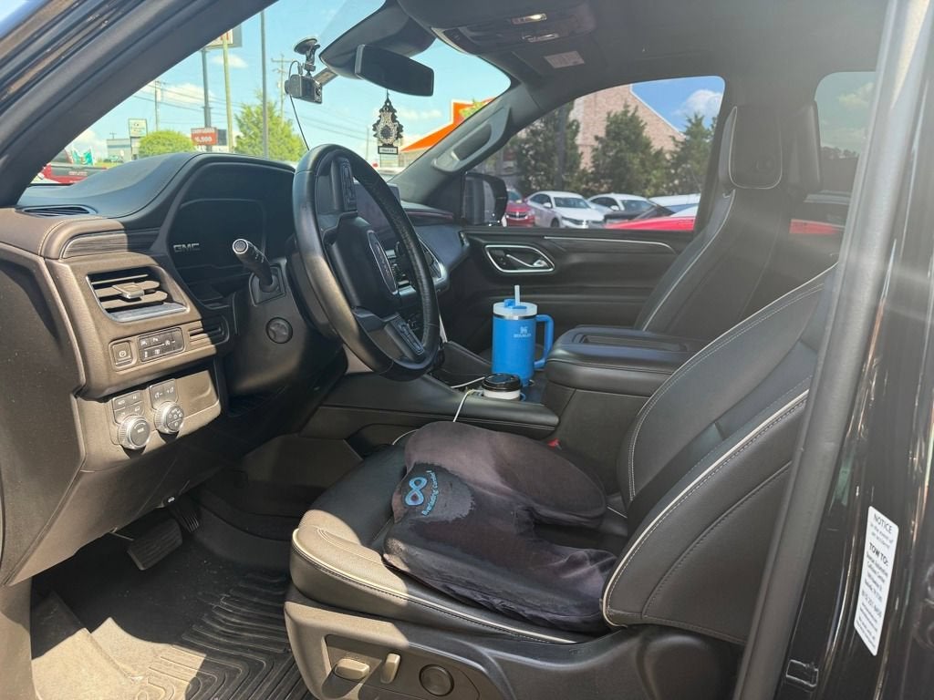 2023 GMC Yukon XL SLT