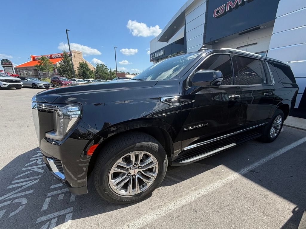 2023 GMC Yukon XL SLT