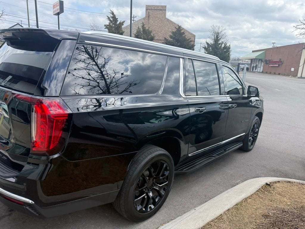 2022 GMC Yukon XL SLT