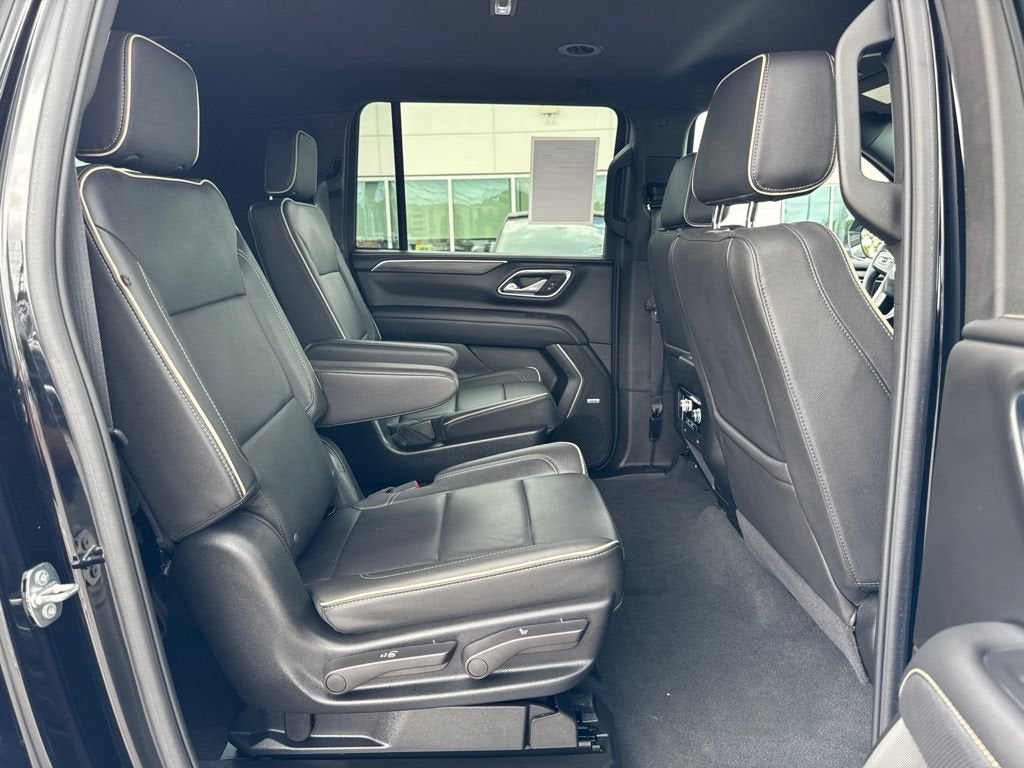 2024 GMC Yukon XL SLT