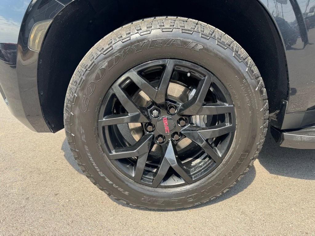 2022 GMC Yukon XL AT4