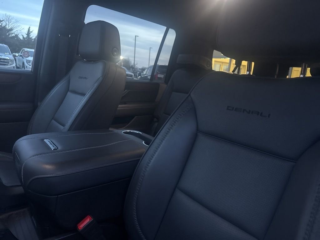 2025 GMC Yukon XL Denali