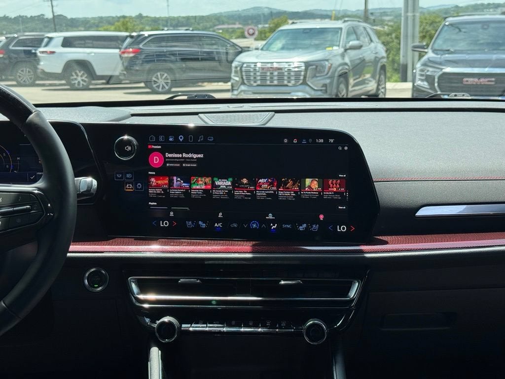 2025 Chevrolet Traverse RS