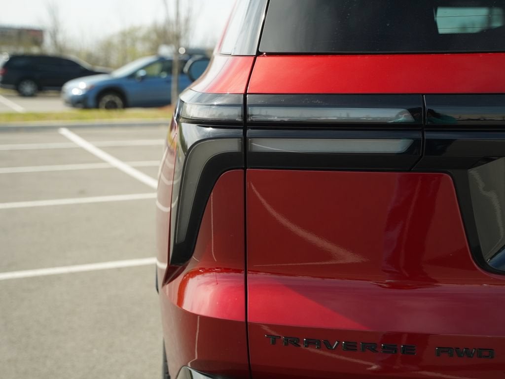 2025 Chevrolet Traverse RS