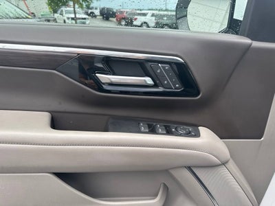 2025 Chevrolet Suburban LT