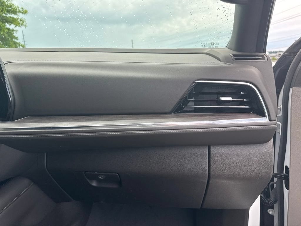 2025 Chevrolet Suburban LT