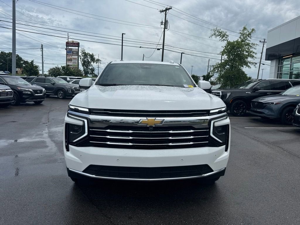 2025 Chevrolet Suburban LT