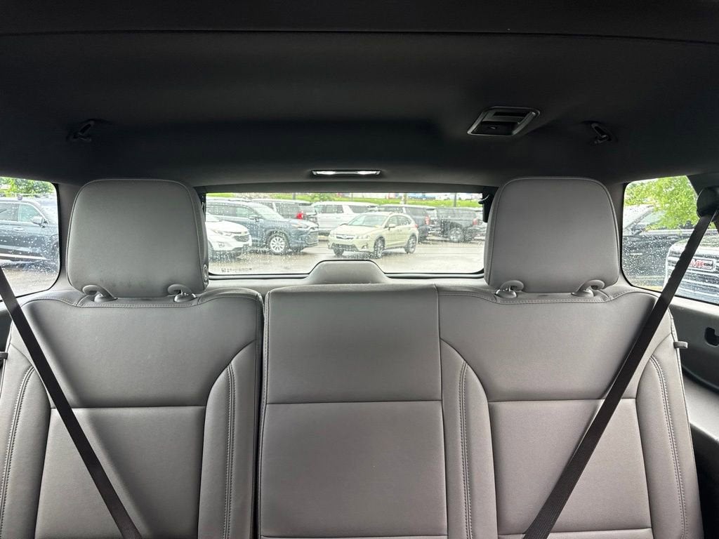2025 Chevrolet Suburban LT