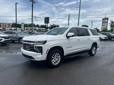 2025 Chevrolet Suburban LT