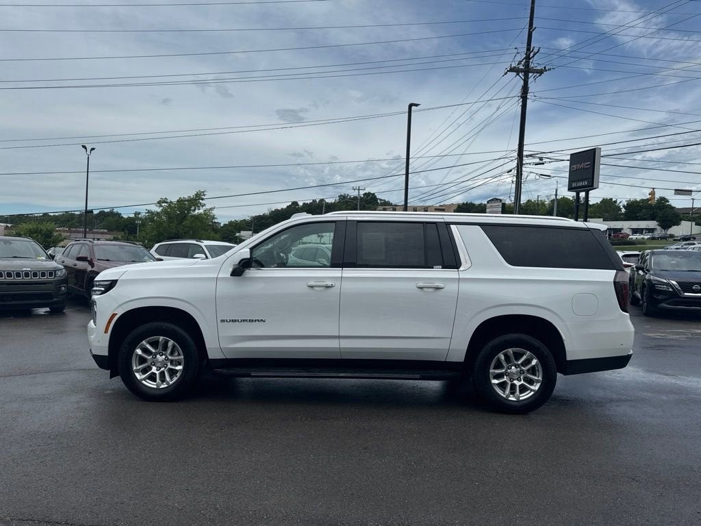 2025 Chevrolet Suburban LT