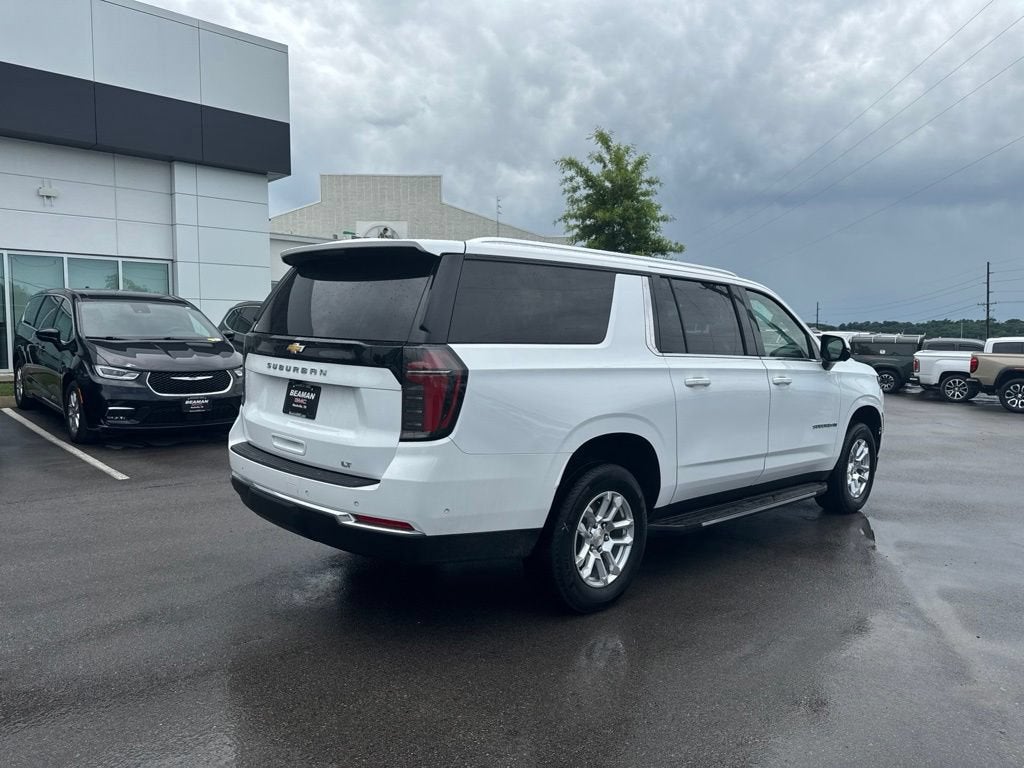 2025 Chevrolet Suburban LT
