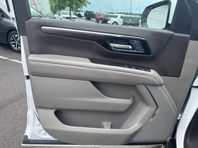 2025 Chevrolet Suburban LT