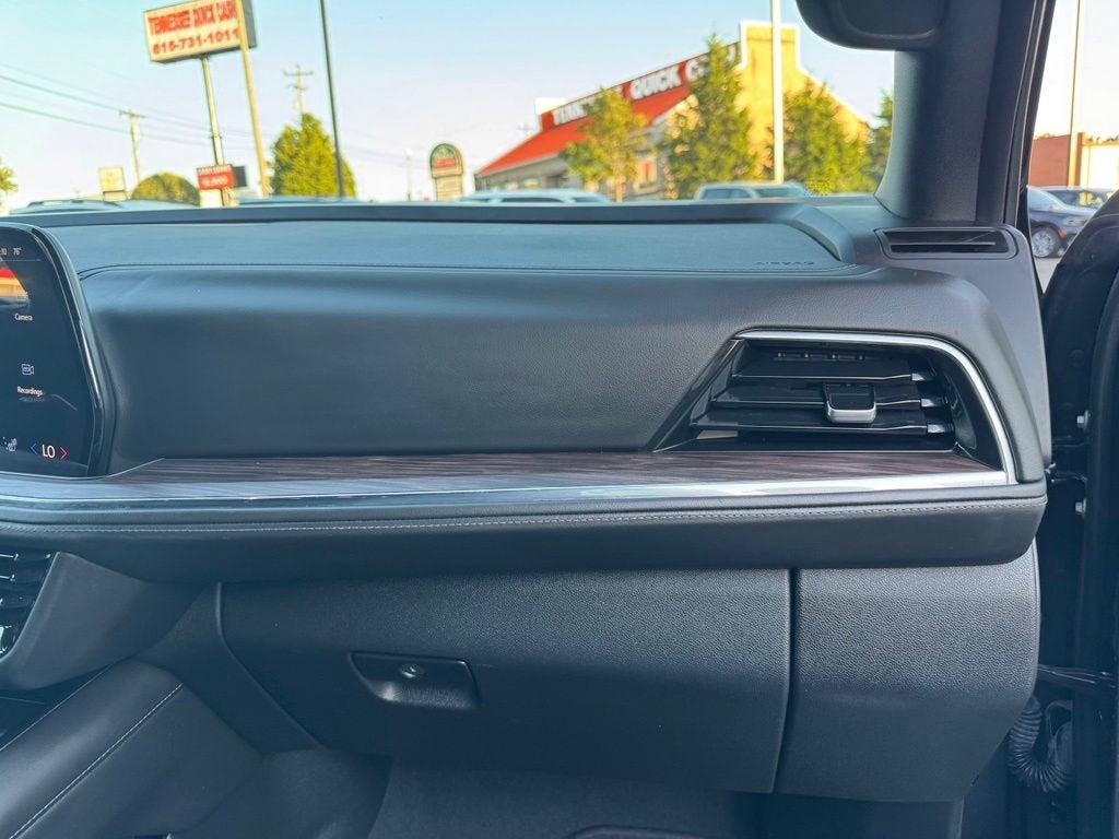 2025 Chevrolet Suburban LT