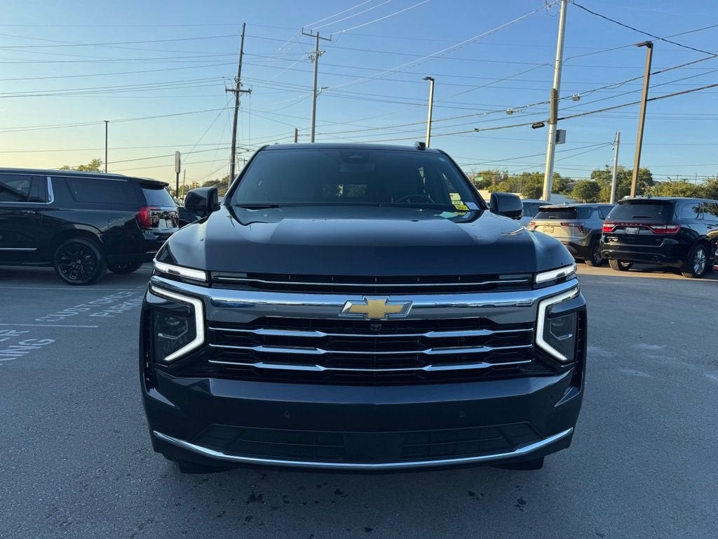 2025 Chevrolet Suburban LT