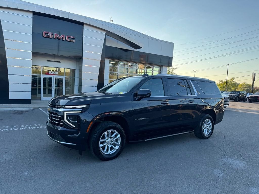2025 Chevrolet Suburban LT