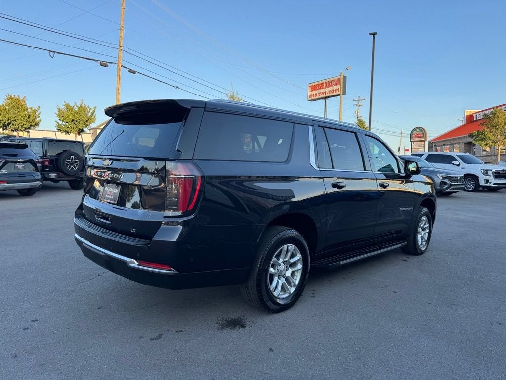 2025 Chevrolet Suburban LT