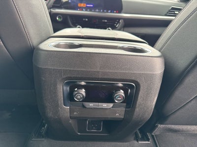 2025 Chevrolet Suburban RST