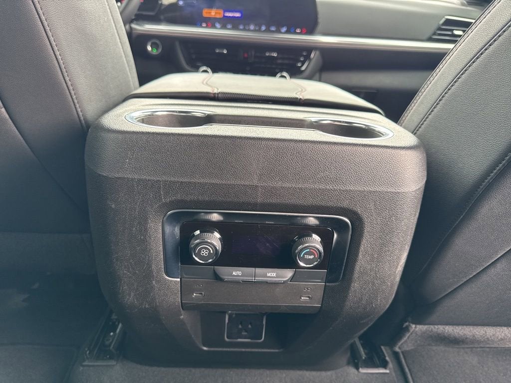 2025 Chevrolet Suburban RST